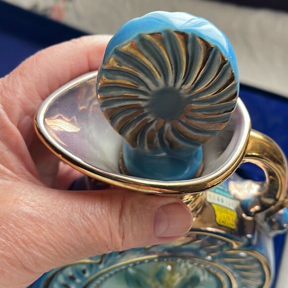 Jim Beam Whiskey Bottle Decanter 1973 Tulips design made from Regal China. In or - Picture 3 of 16